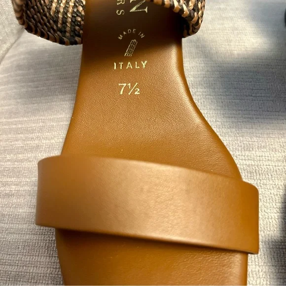 Italian Shoemakers Brown Sandals - Picture 2 of 4